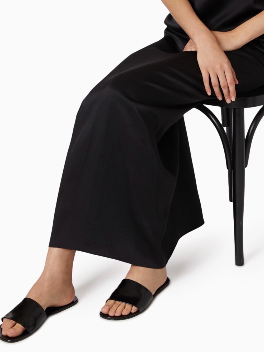 Saint Laurent Carlyle 00 Black Flat Sandals Sz 37